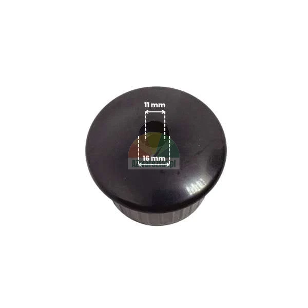 Černá kulatá plastová krytka s rozměry pro otvory 11 mm a 16 mm.