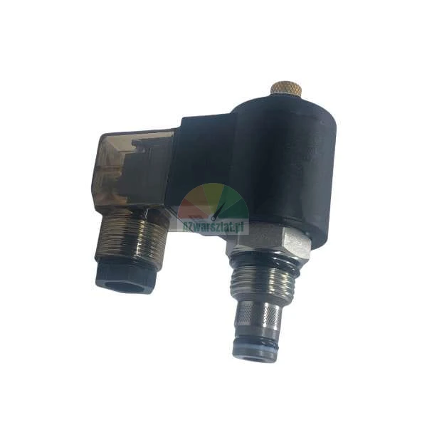 Hydraulický elektromagnetický ventil s cívkou a konektorem, boční pohled na bílém pozadí.